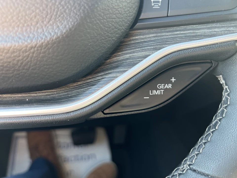 2024 Jeep WS Wagoneer - Image 30 of 31