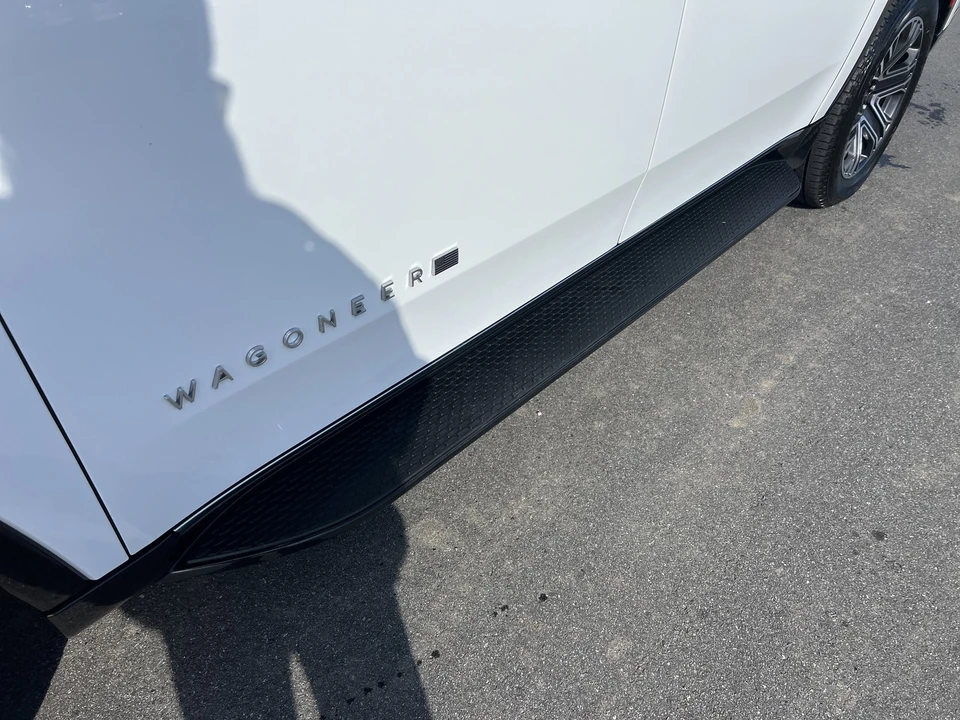 2024 Jeep WS Wagoneer - Image 16 of 31
