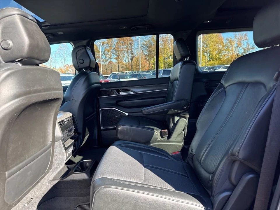 2024 Jeep WS Wagoneer - Image 13 of 21