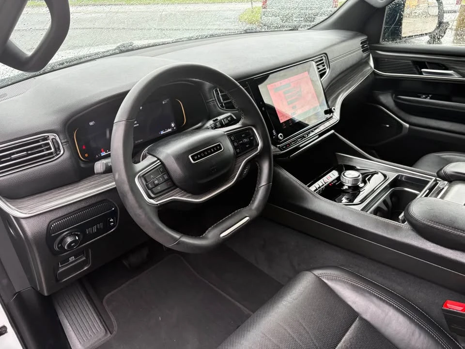 2024 Jeep WS Wagoneer - Image 10 of 15
