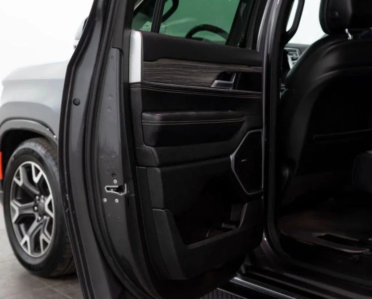2024 Jeep WS Wagoneer - Image 11 of 12
