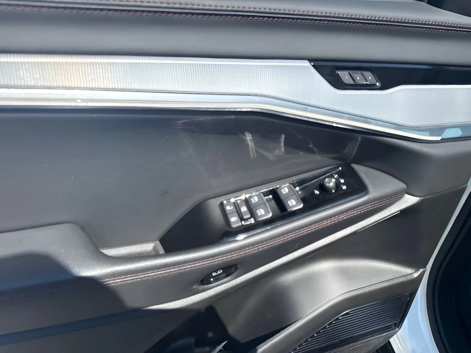 2024 Jeep WS Wagoneer - Image 26 of 31