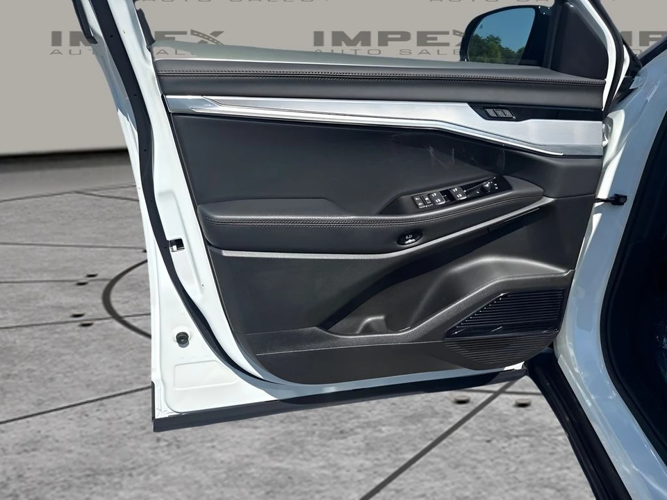 2024 Jeep WS Wagoneer - Image 25 of 31