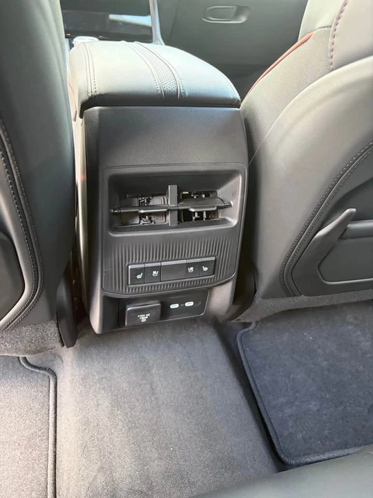 2024 Jeep Wagoneer S - Image 10 of 14
