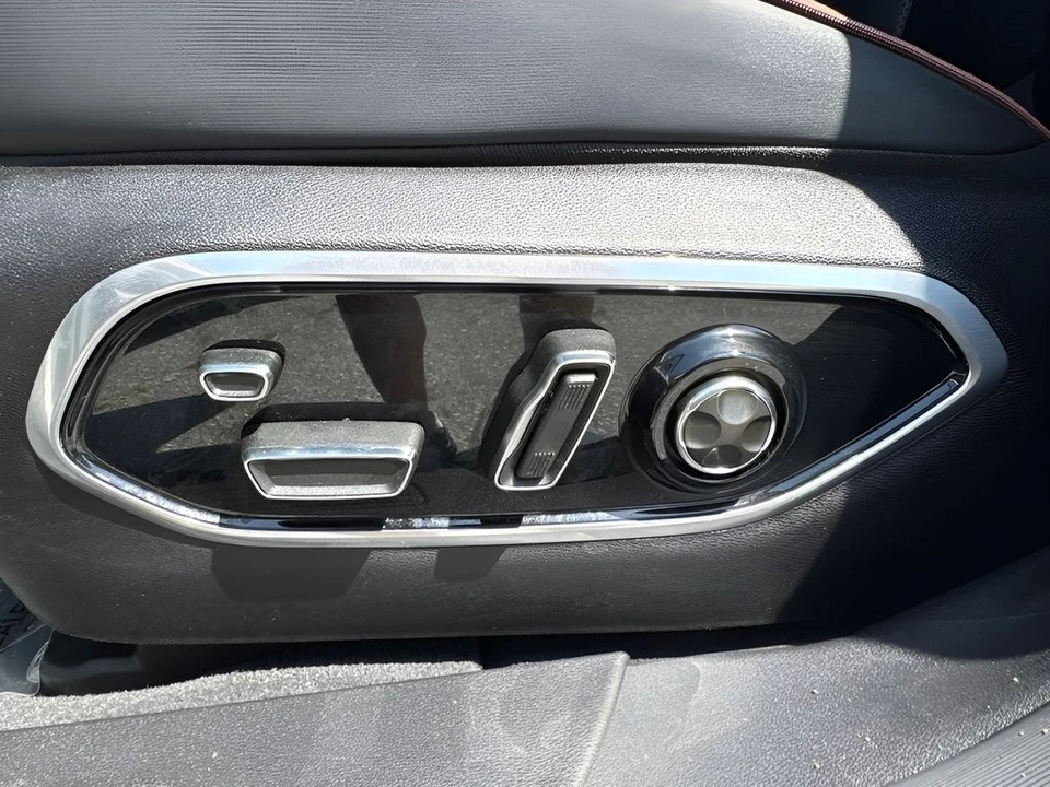 2024 Jeep Wagoneer S - Image 10 of 14