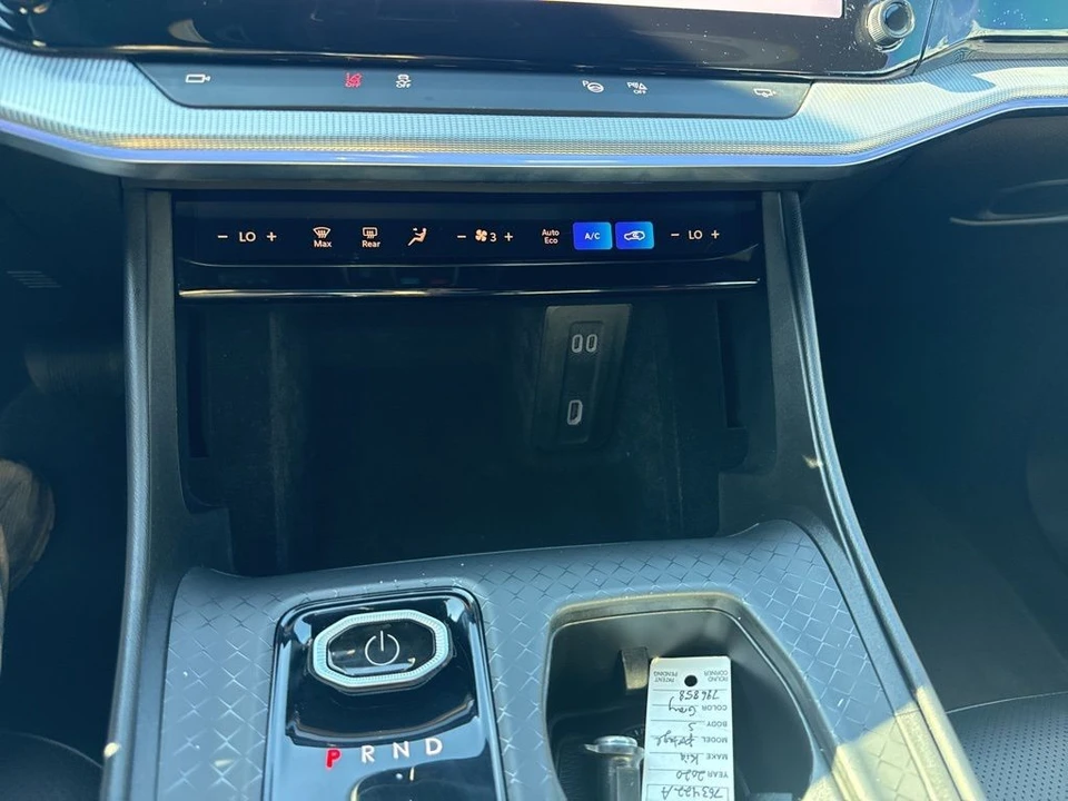 2024 Jeep Wagoneer S - Image 24 of 27