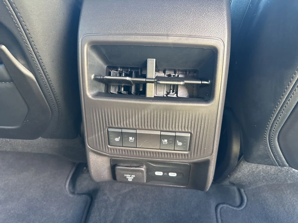 2024 Jeep Wagoneer S - Image 14 of 27