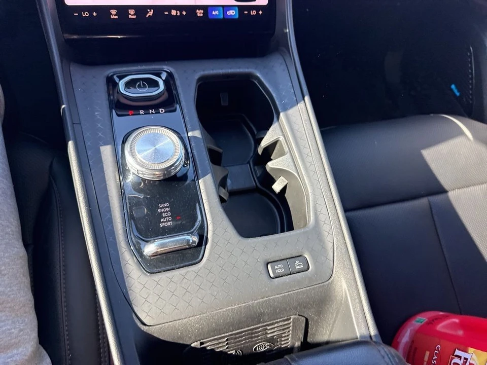2024 Jeep Wagoneer S - Image 25 of 27