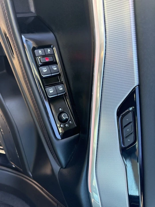 2024 Jeep Wagoneer S - Image 18 of 27