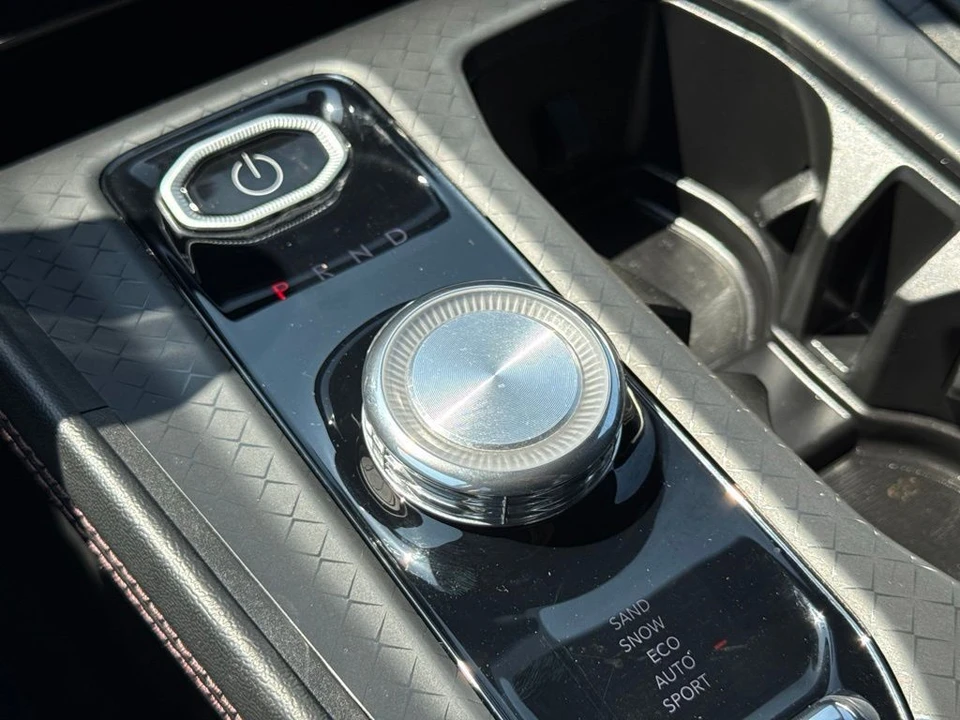 2024 Jeep Wagoneer S - Image 17 of 31
