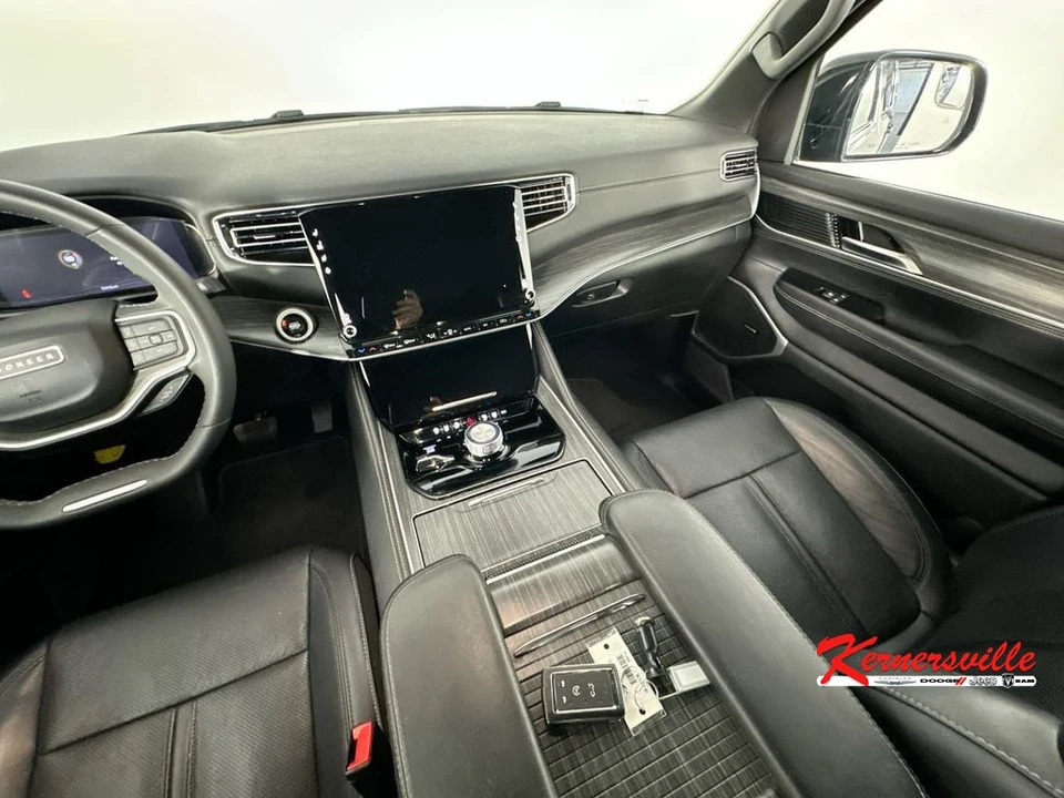 2024 Jeep WS Wagoneer - Image 11 of 24