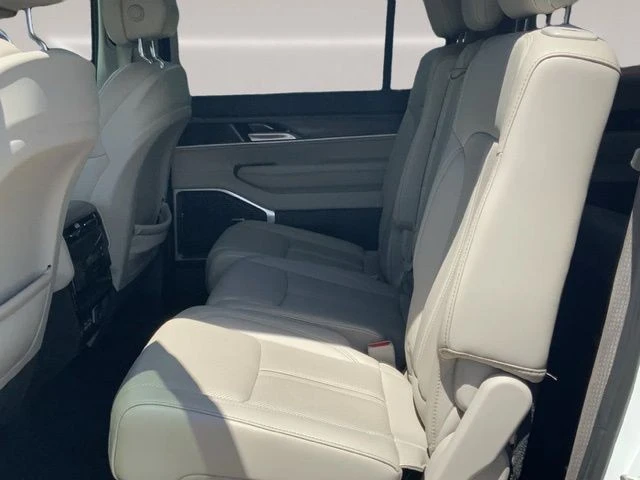 2024 Jeep WS Wagoneer - Image 11 of 12