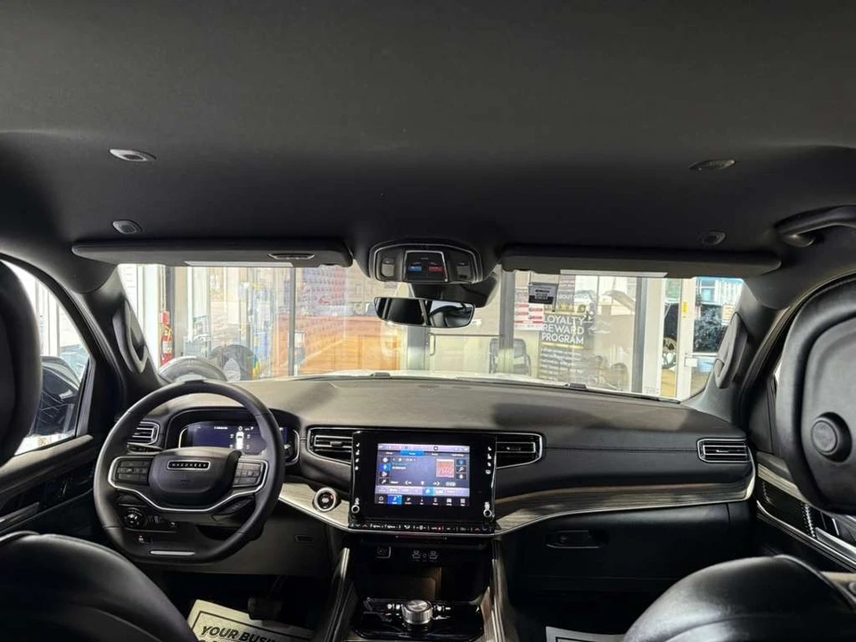2024 Jeep WS Wagoneer - Image 24 of 31