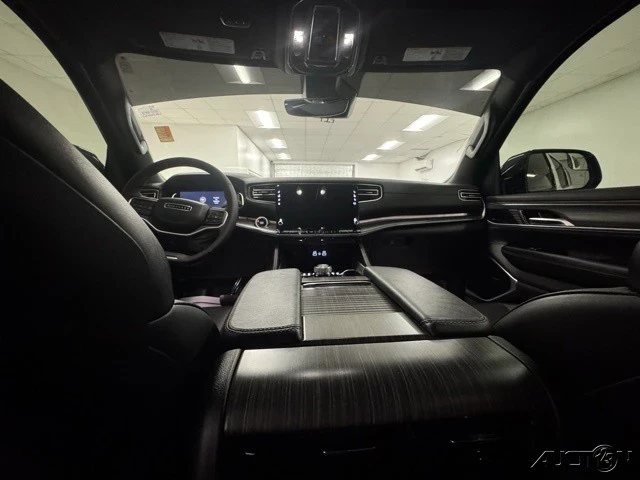 2024 Jeep WS Wagoneer - Image 10 of 12