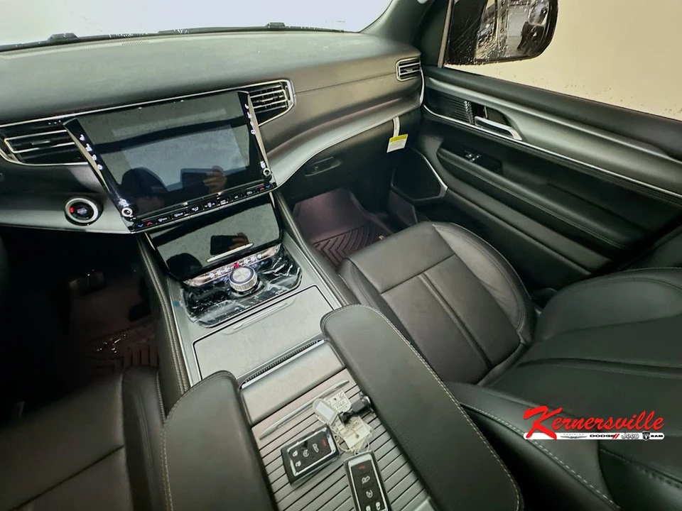 2024 Jeep WS Wagoneer - Image 11 of 24
