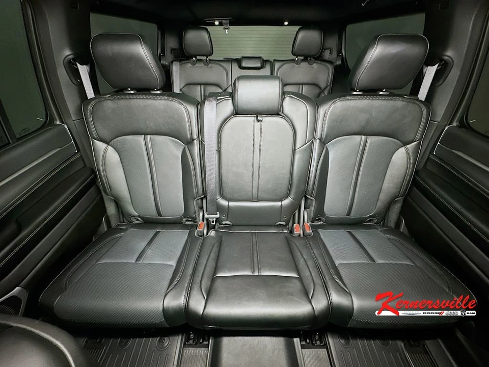 2024 Jeep WS Wagoneer - Image 13 of 24