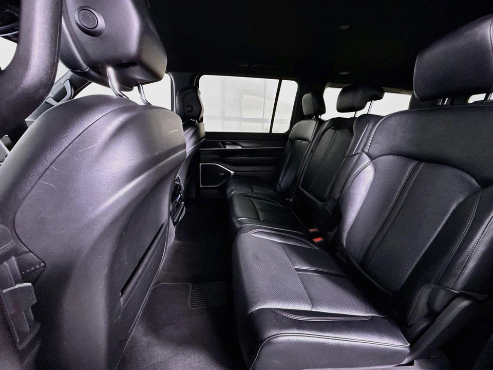 2024 Jeep WS Wagoneer - Image 24 of 31