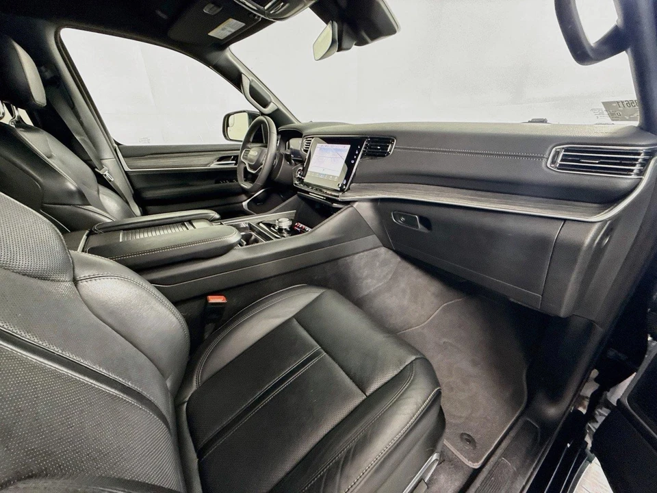 2024 Jeep WS Wagoneer - Image 31 of 31