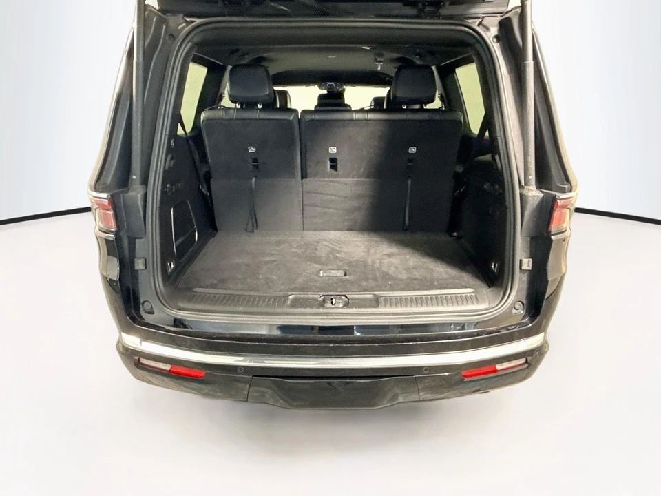 2024 Jeep WS Wagoneer - Image 28 of 31