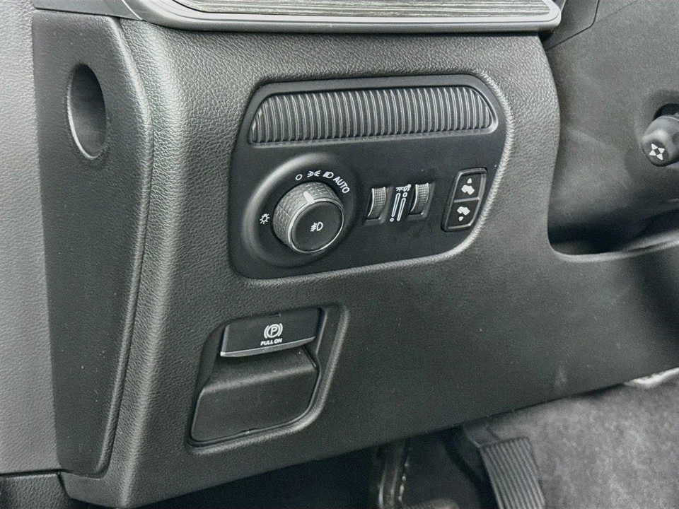 2024 Jeep WS Wagoneer - Image 14 of 31