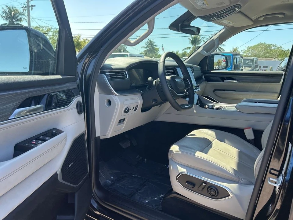 2024 Jeep WS Wagoneer - Image 10 of 12
