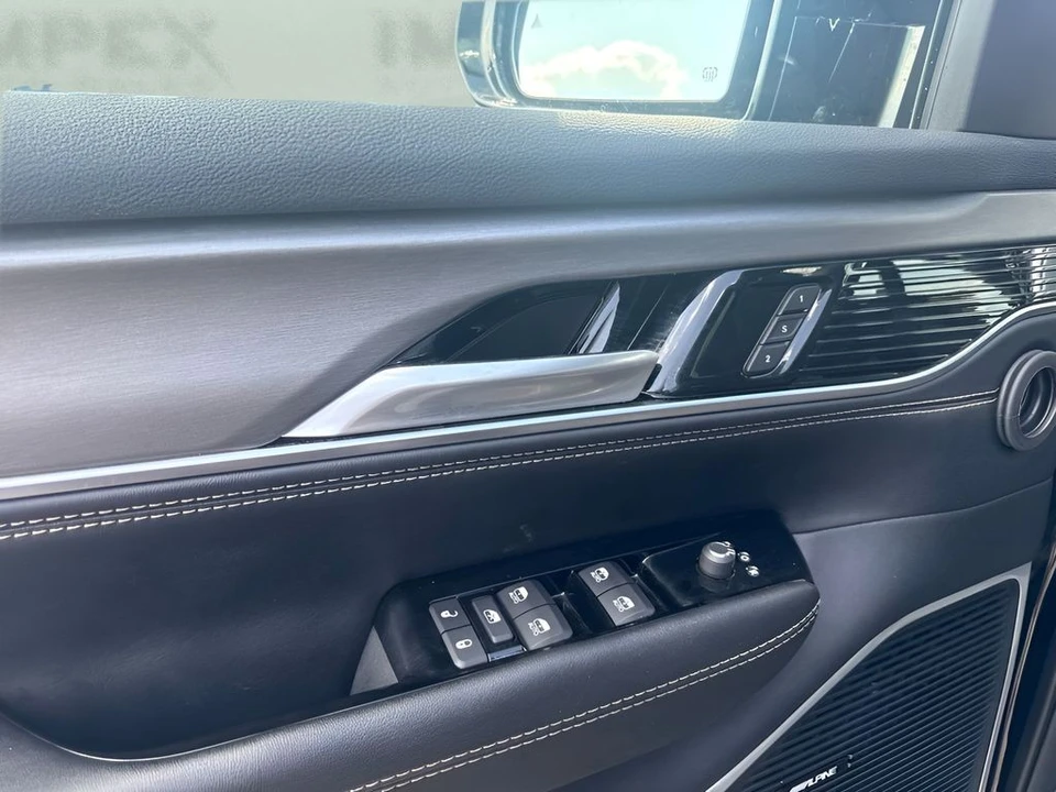 2024 Jeep WS Wagoneer - Image 26 of 31