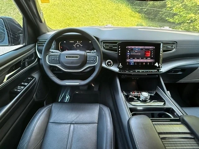 2024 Jeep WS Wagoneer - Image 10 of 12