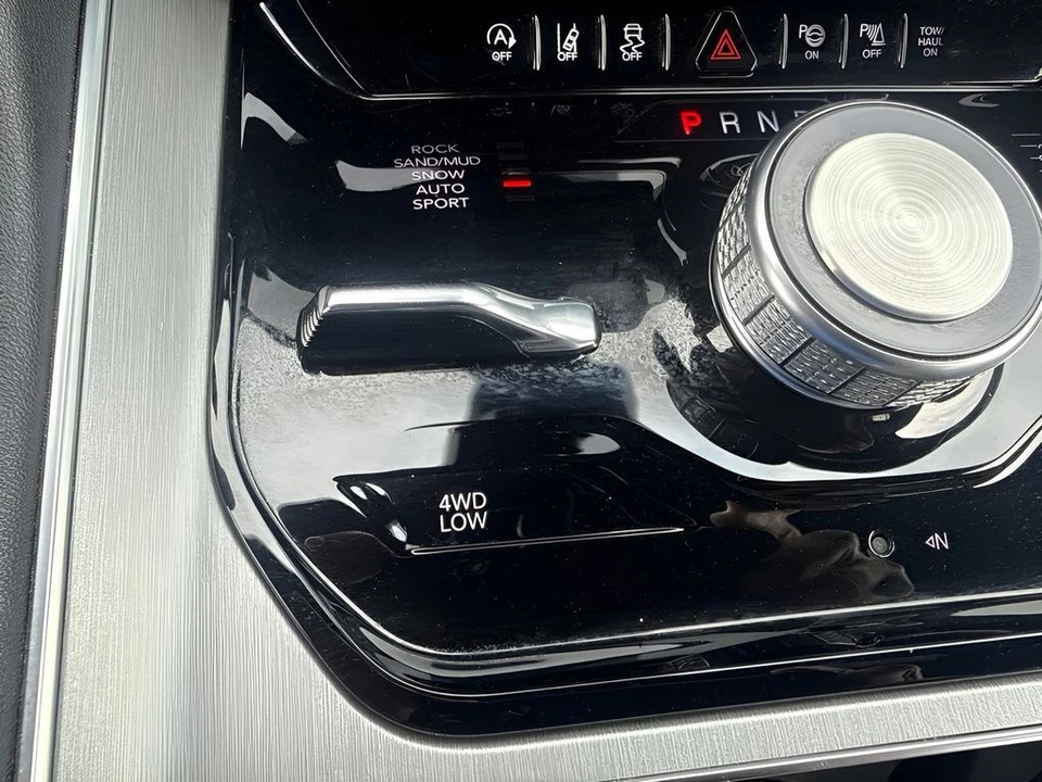 2024 Jeep WS Wagoneer - Image 23 of 31