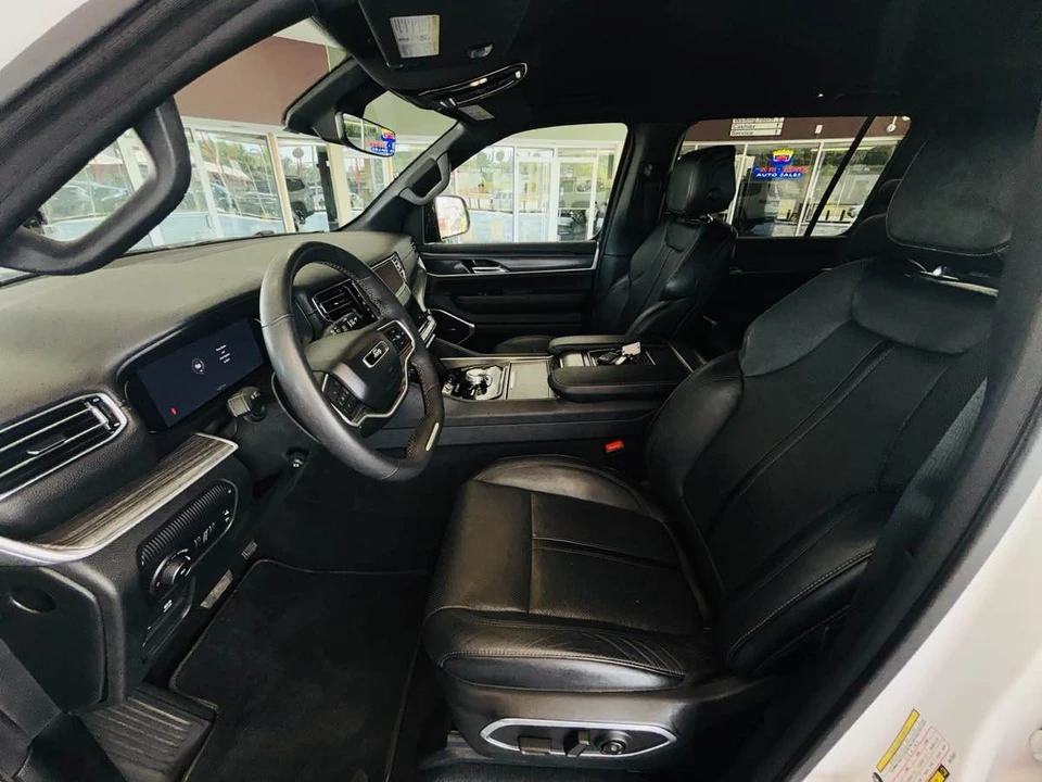 2024 Jeep WS Wagoneer - Image 30 of 31