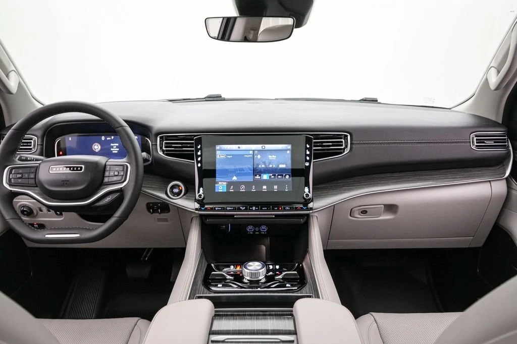 2024 Jeep WS Wagoneer - Image 15 of 30