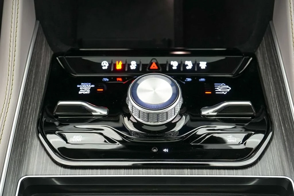 2024 Jeep WS Wagoneer - Image 17 of 30