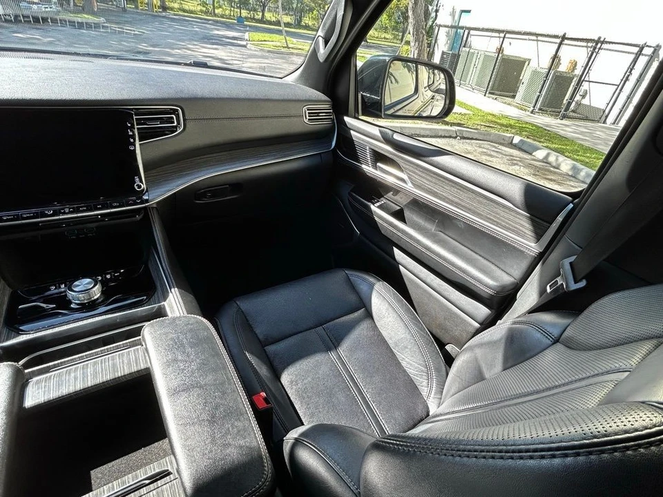 2024 Jeep WS Wagoneer - Image 11 of 12