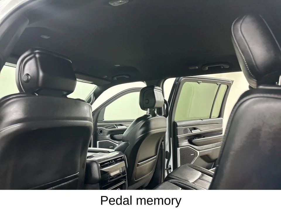 2024 Jeep WS Wagoneer - Image 29 of 31