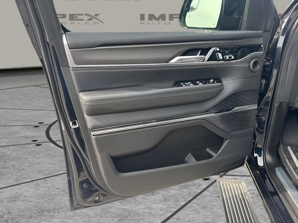 2024 Jeep WS Wagoneer - Image 27 of 31