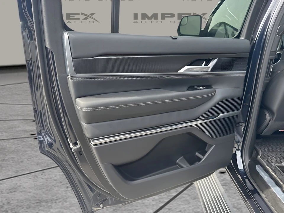 2024 Jeep WS Wagoneer - Image 29 of 31