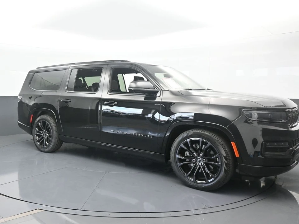 2024 Jeep WS Wagoneer - Image 8 of 12