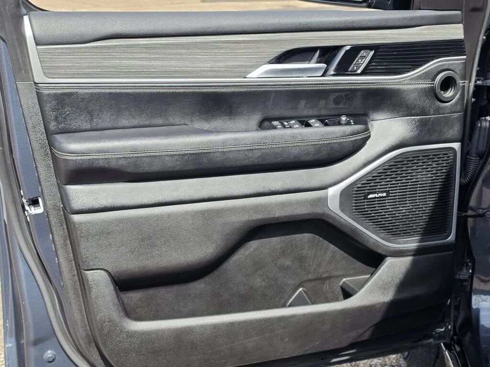 2024 Jeep WS Wagoneer - Image 16 of 20