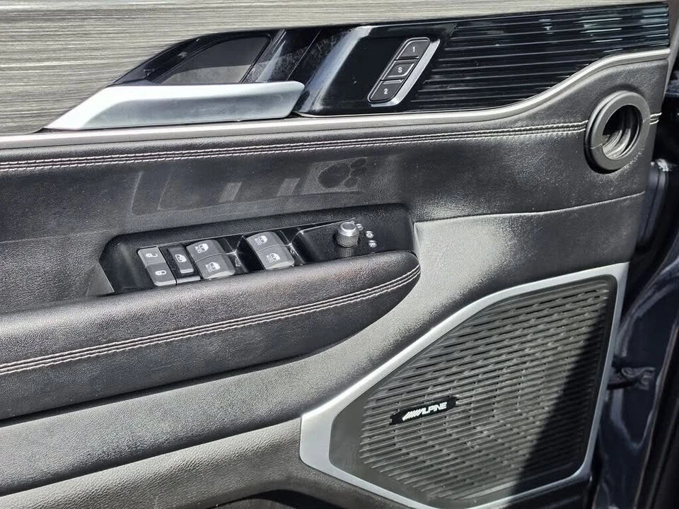 2024 Jeep WS Wagoneer - Image 17 of 20