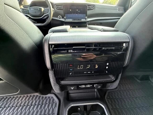 2024 Jeep WS Wagoneer - Image 20 of 21