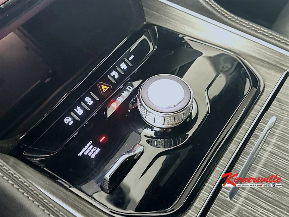 2024 Jeep WS Wagoneer - Image 16 of 21