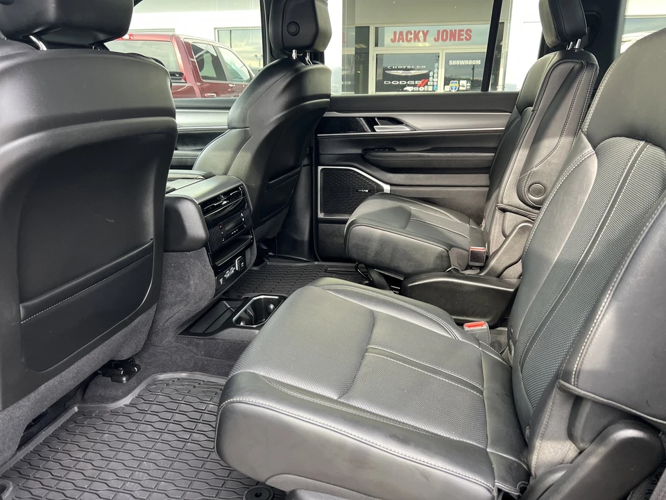 2024 Jeep WS Wagoneer - Image 12 of 21