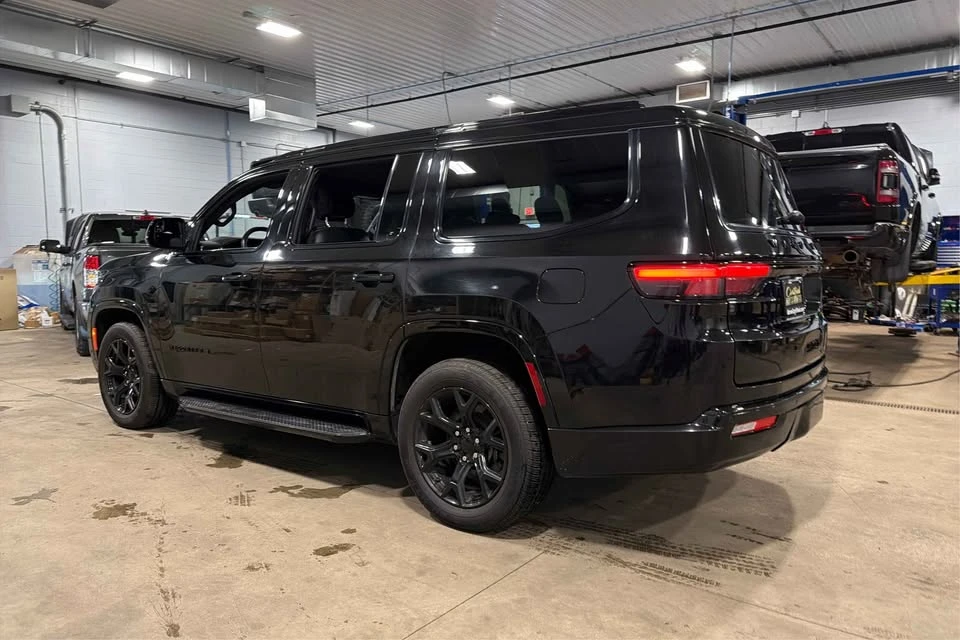 2024 Jeep WS Wagoneer - Image 8 of 20