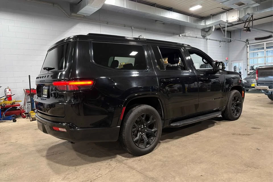 2024 Jeep WS Wagoneer - Image 10 of 20