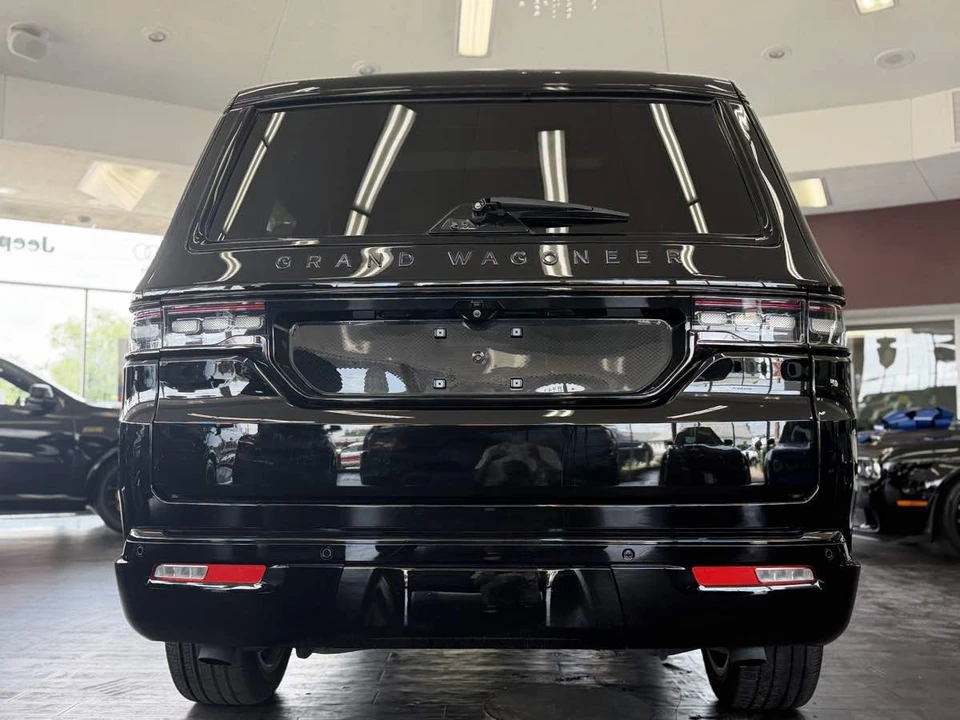 2024 Jeep WS Wagoneer - Image 9 of 31