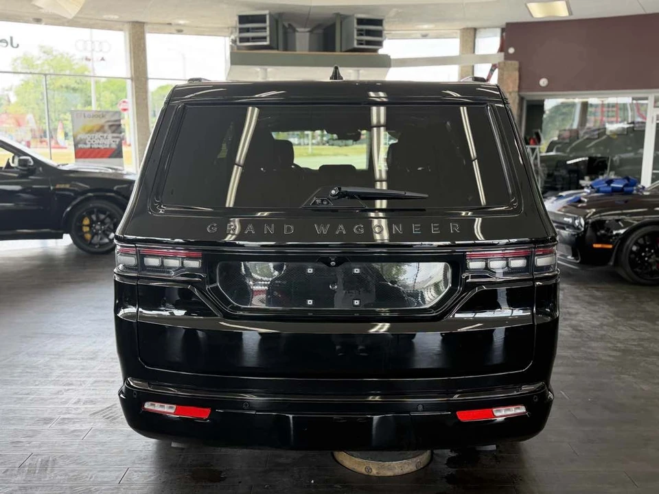 2024 Jeep WS Wagoneer - Image 8 of 31