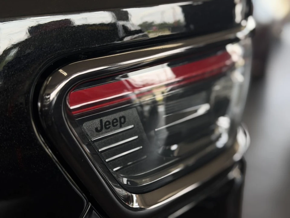 2024 Jeep WS Wagoneer - Image 24 of 31