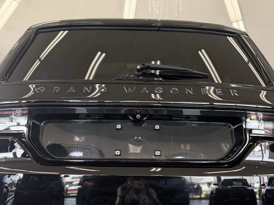 2024 Jeep WS Wagoneer - Image 25 of 31