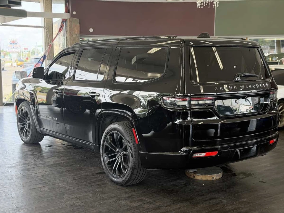 2024 Jeep WS Wagoneer - Image 10 of 31