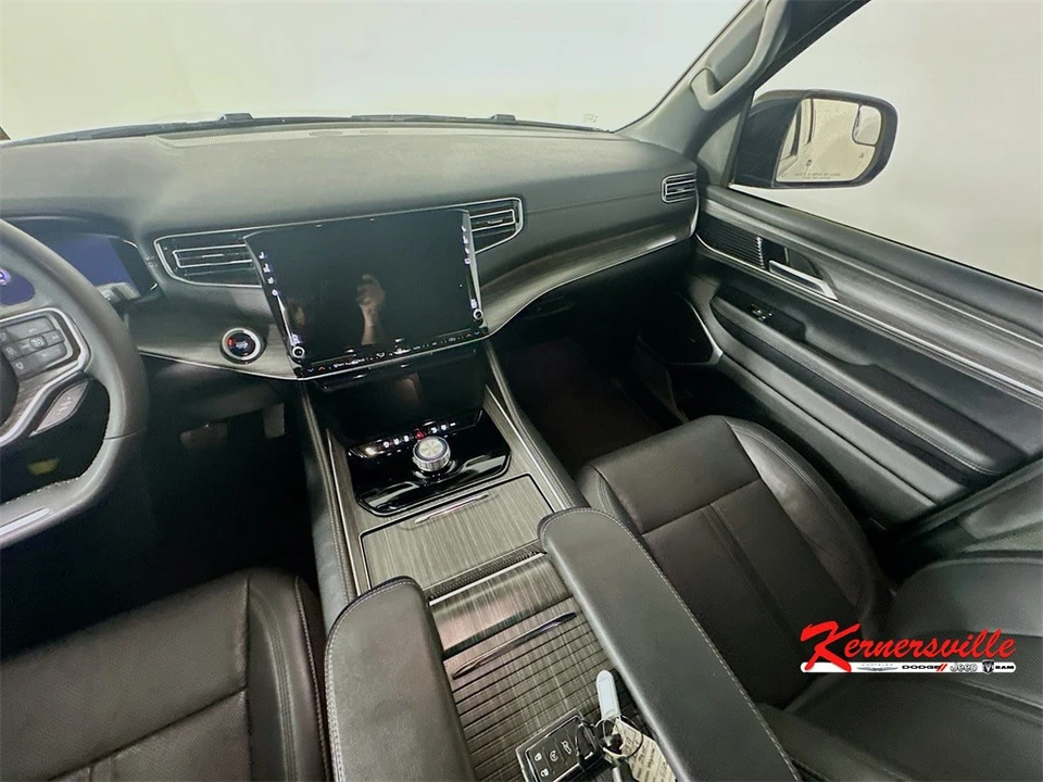 2024 Jeep WS Wagoneer - Image 11 of 21
