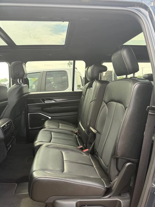 2024 Jeep WS Wagoneer - Image 10 of 15